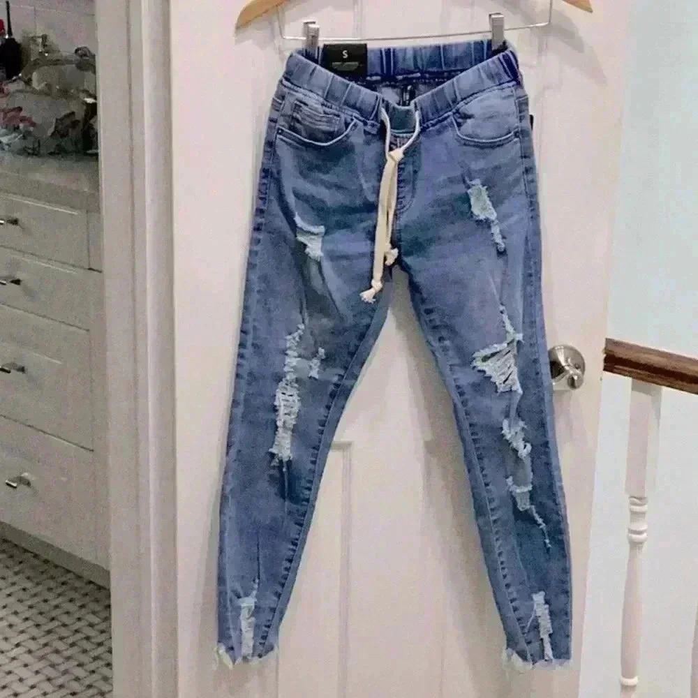 American Bazi Distressed Light Blue Cropped Jeans